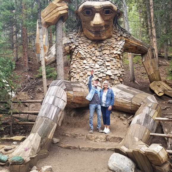 Meet your Poshers, Donna & Steve - Picture 9 of 9